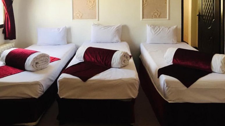 اتاق سه تخته هتل خاور مشهد